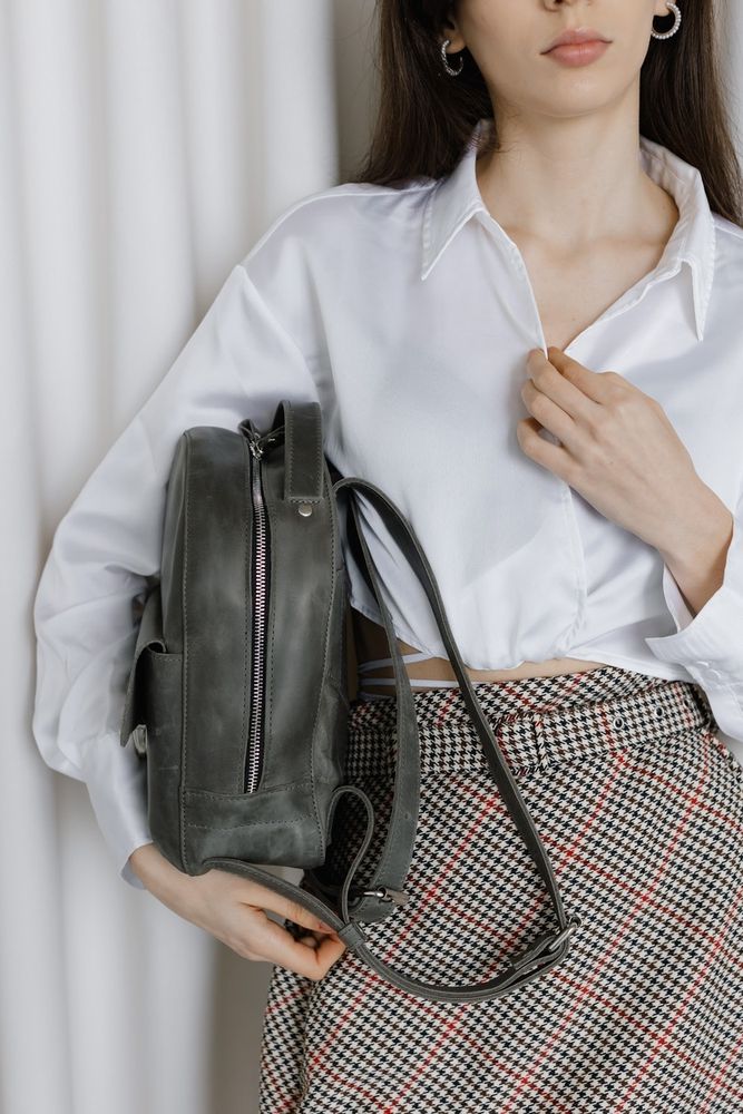 Жіночий міні-рюкзак ручної роботи арт.520 з натуральної вінтажної шкіри сірого кольору 520_khaki Boorbon