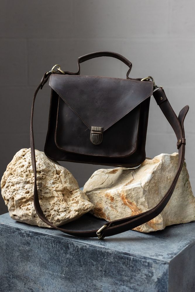 Женская деловая сумка арт. 640 ручной работы из натуральной винтажной кожи коричневого цвета 640_brown_crzhh Boorbon