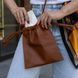 Мініатюрна сумка крос-боді на затяжках арт. Pouch з натуральної фактурної шкіри коньячного кольору pouch_cogn_flotar Boorbon
