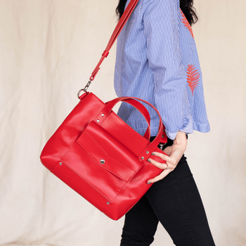 Класична містка жіноча сумка арт. 650 ручної роботи з натуральної шкіри з ефектом легкого глянцю червоного кольору 650_black Boorbon