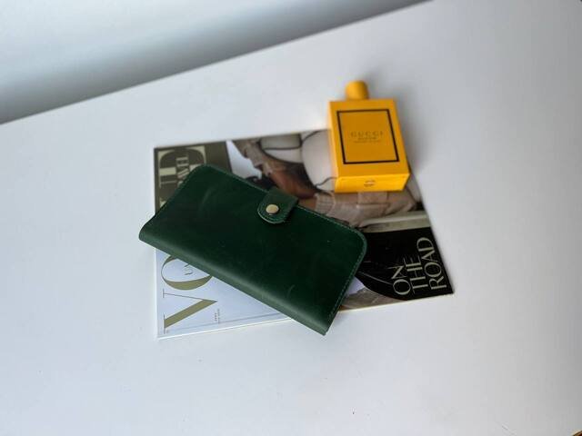 Стильное портмоне ручной работы арт. 202 из натуральной винтажной кожи зеленого цвета 202_red_kaiser Boorbon