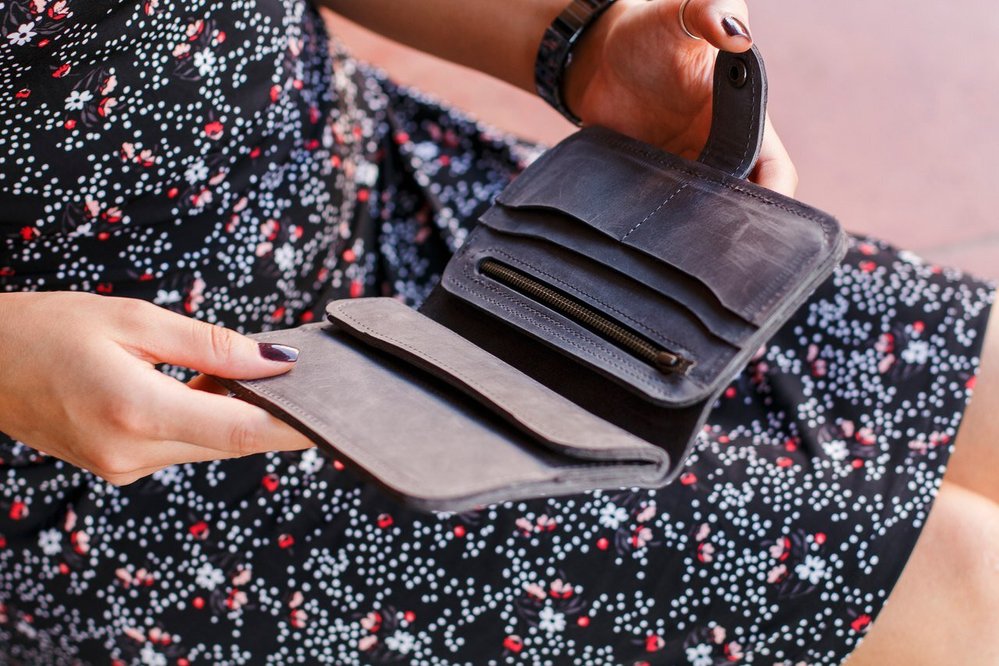 Стильне жіноче портмоне ручної роботи арт. 202 темно-сірого кольору з натуральної вінтажної шкіри 202_red_kaiser Boorbon