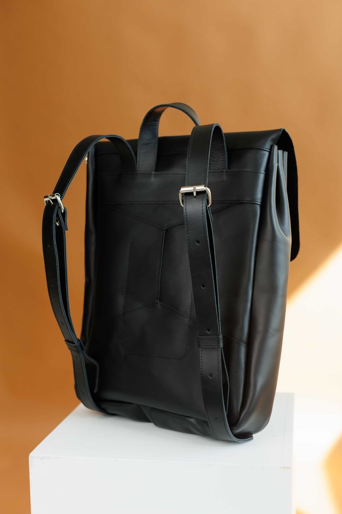 Рюкзак ручної роботи з натуральної напівматової шкіри арт. 535М чорного кольору 535М_haki Boorbon