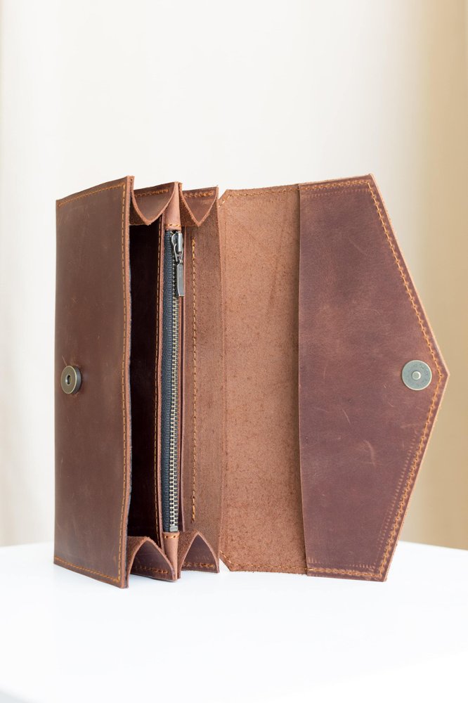Вместительное портмоне ручной работы арт. Colorado из натуральной винтажной кожи коньячного цвета